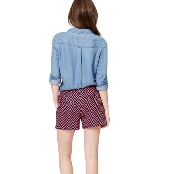 Ann Taylor LOFT Cotton Chevron Riviera Shorts in Pink/Navy - Picture 3 of 13